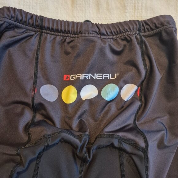 Louis Garneau men's size Medium black & yellow cycling shorts, marks on leg GUC - Picture 3 of 8